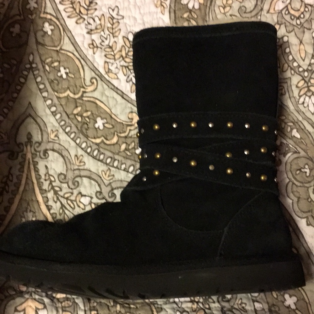 Ugg Clovis boots, kid size 5, same as women size 7